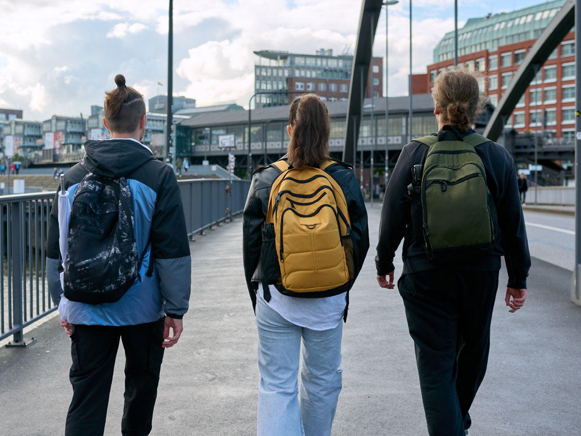 Projekte für sozial benachteiligte Kinder und Jugendliche in Hamburg | Claere Jung Stiftung Projekte für sozial benachteiligte Kinder und Jugendliche in Hamburg | Claere Jung Stiftung