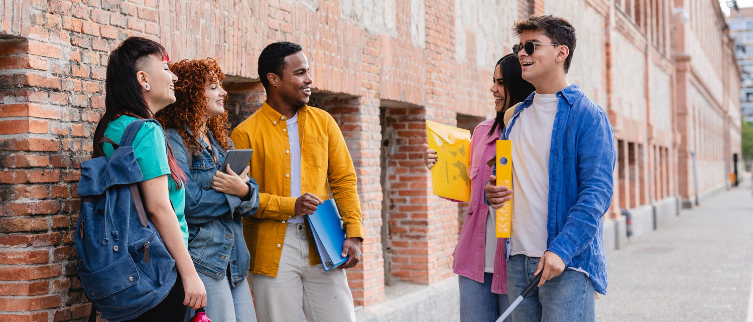 Hilfe für Sehbehinderte | Projekt für Blinde und Sehbehinderte | Claere Jung Stiftung